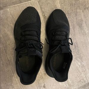 Adidas tubular shadow